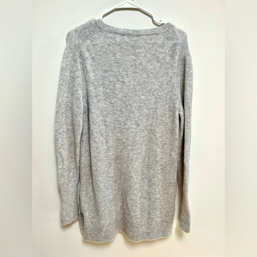 J. crew V-Neck Grey Tunic Sweater Front Pockets Soft Yarn Alpaca size Small